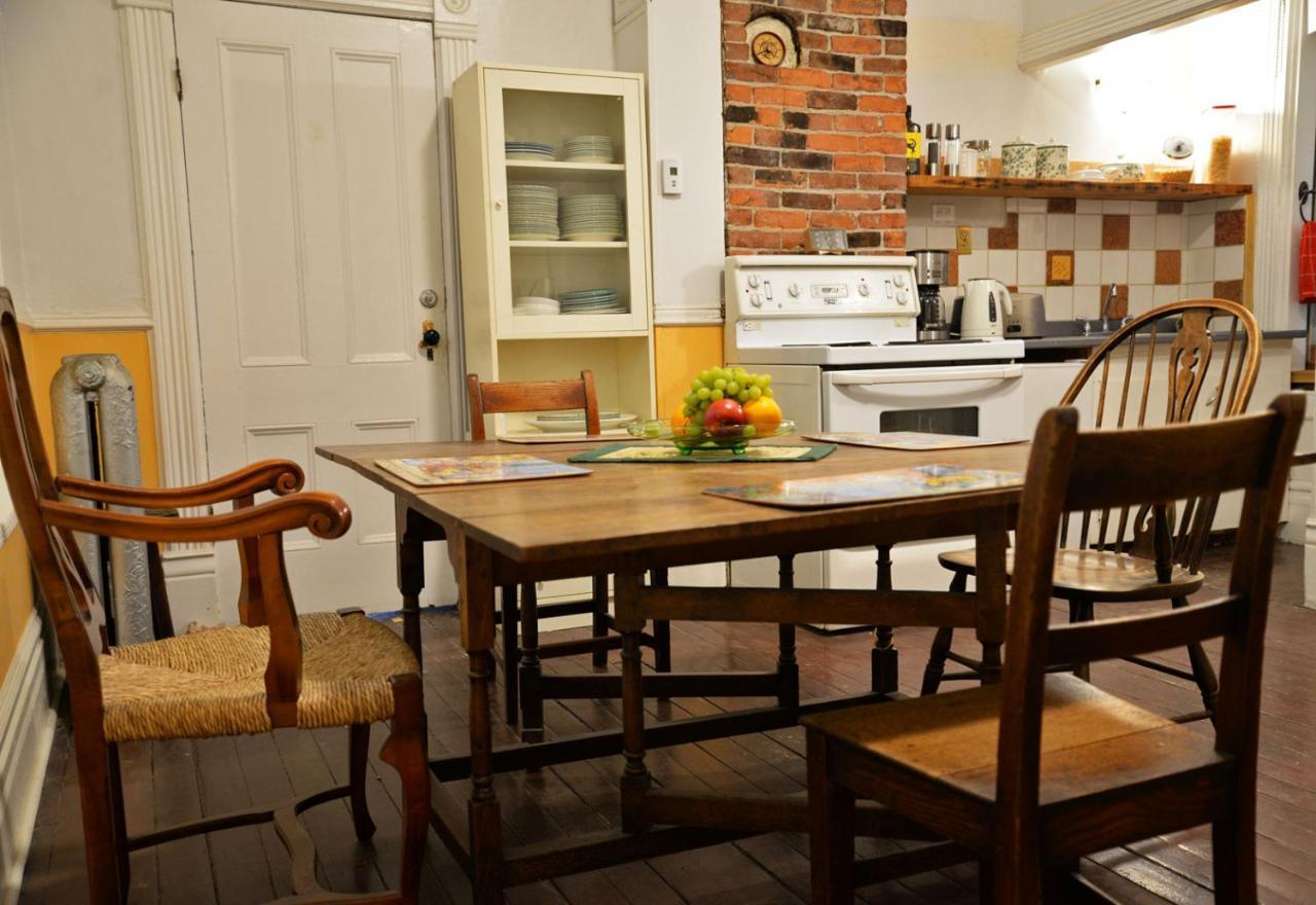 Vancouver Hideaway Guesthouse Екстер'єр фото